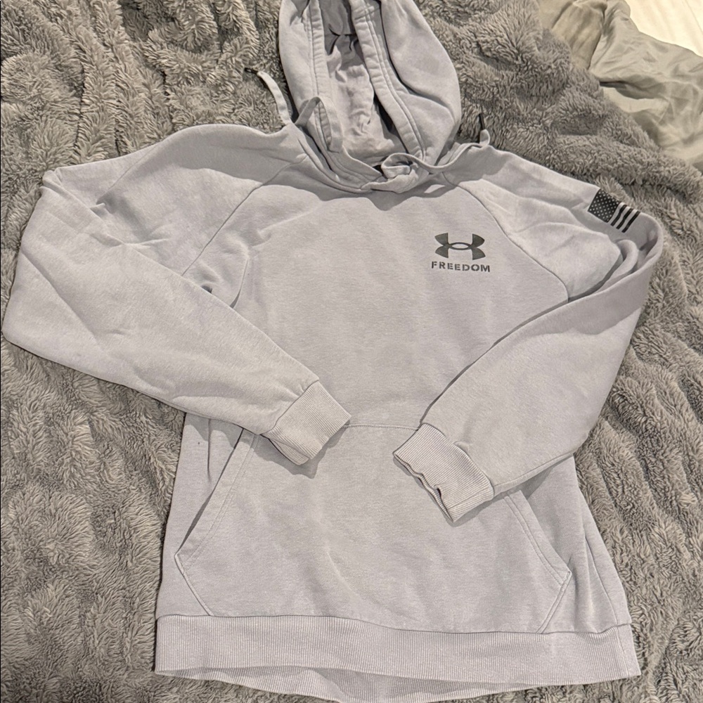 Under Armour Gray Hoodie size M